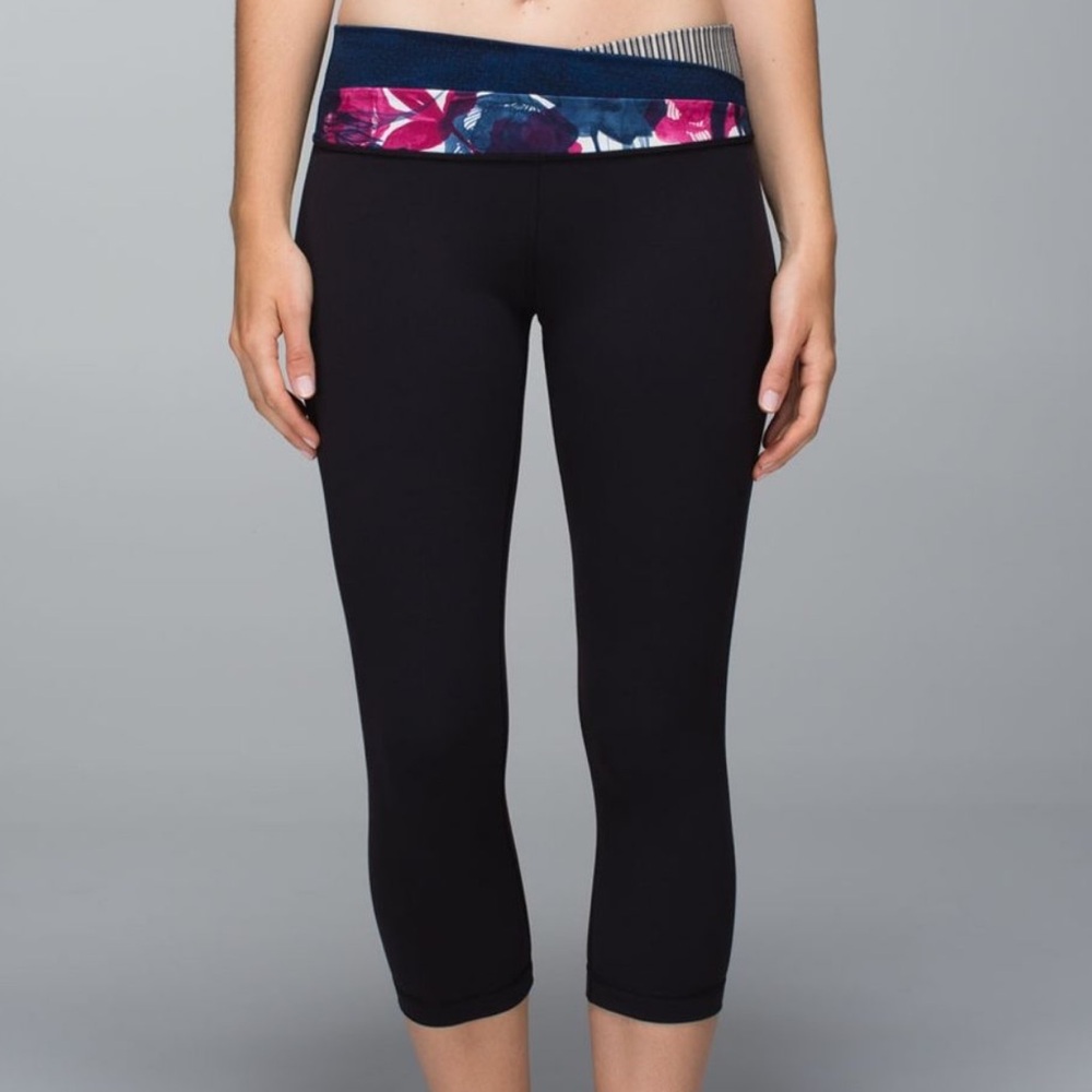 Lululemon Astro Wunder
Under Crop size 6